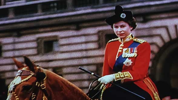 【樂齡族電影院】伊莉莎白二世：榮耀年華