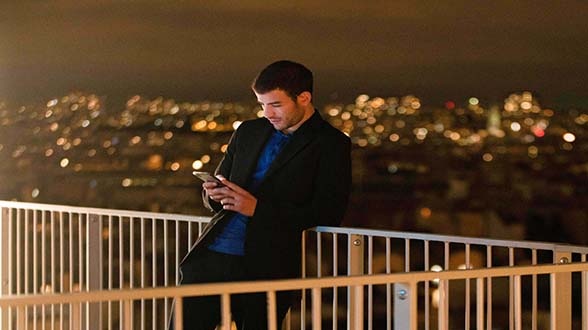 【聽．視界電影院】雙面作家